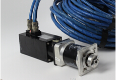 讓伺服電機振動減弱,滿足要求,這樣做